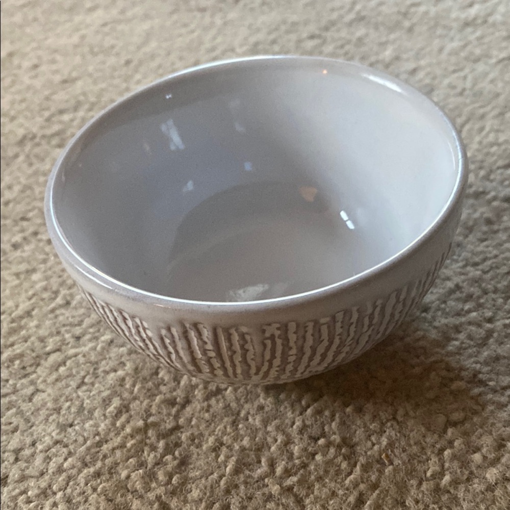 Textured White Ceramic Bowl